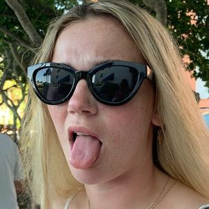 Meet your Posher, Gillian